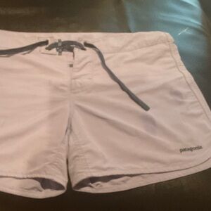 PATAGONIA WOMENS WAVEFARER BOARD SHORTS.LIGHT BLUE. DRAWSTRING. SIZE 8